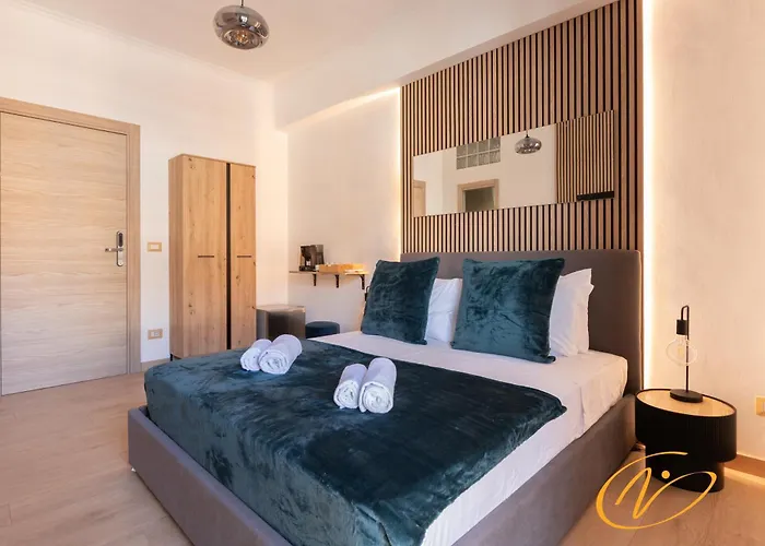 Apartment Nuccia Luxury And - Terrace, Bright Glass Lounge, 200mt To Metro-5min To Vatican, A-c Rom