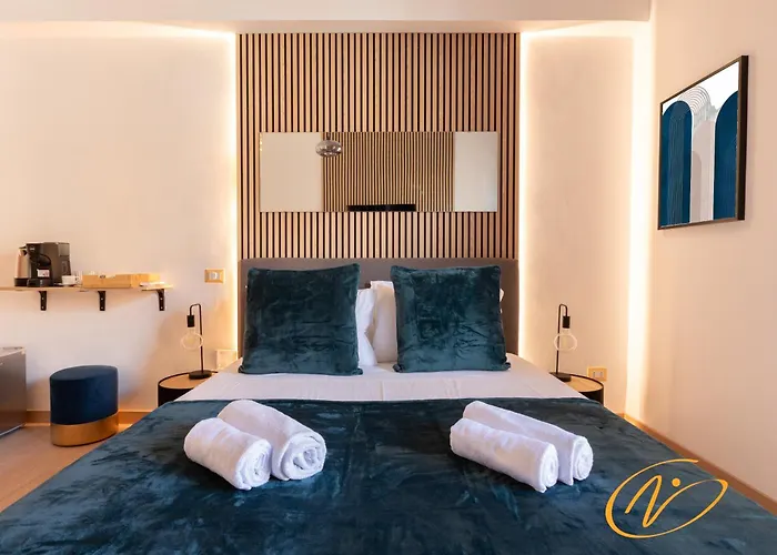 Apartment Nuccia Luxury And - Terrace, Bright Glass Lounge, 200mt To Metro-5min To Vatican, A-c