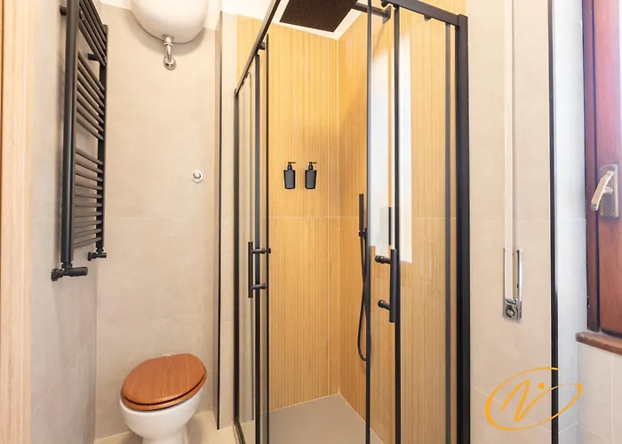 Nuccia Luxury And - Terrace, Bright Glass Lounge, 200mt To Metro-5min To Vatican, A-c Apartment Rom