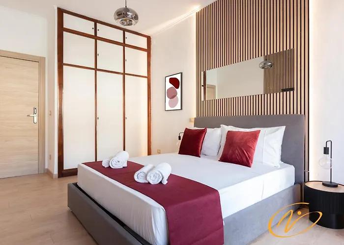 Nuccia Luxury And - Terrace, Bright Glass Lounge, 200mt To Metro-5min To Vatican, A-c Apartment