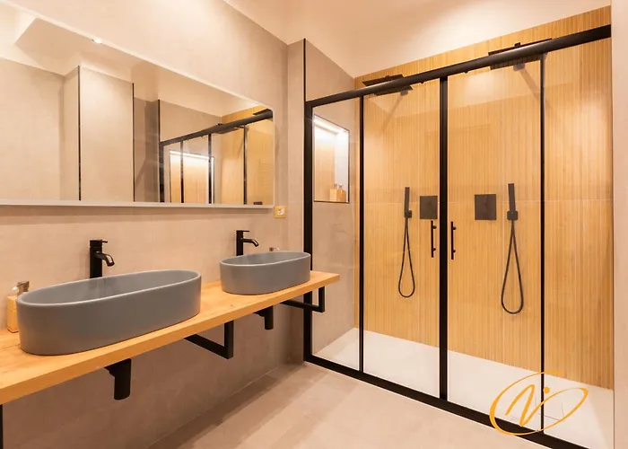 Apartment Nuccia Luxury And - Terrace, Bright Glass Lounge, 200mt To Metro-5min To Vatican, A-c *