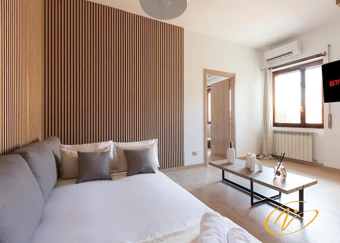 Apartment Nuccia Luxury And - Terrace, Bright Glass Lounge, 200mt To Metro-5min To Vatican, A-c Rom